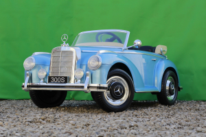 Masinuta electrica albastra pentru copii Mercedes 300S [2]