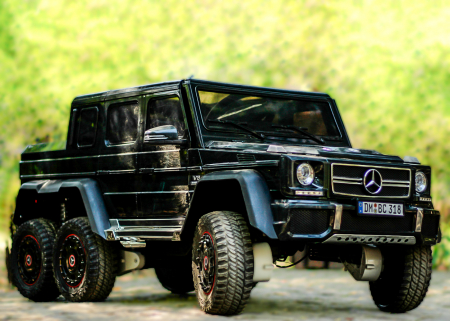 Masinuta electrica Mercedes G63 6x6 Premium cu 4 motoare, culoare Negru [1]