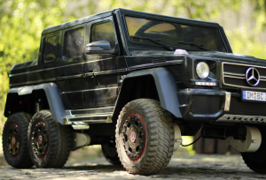 Masinuta electrica Mercedes G63 6x6 Premium cu 4 motoare, culoare Negru [10]