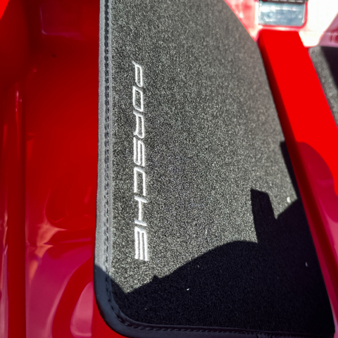 Masinuta electrica pentru 2 copii, Porsche 911 GT3, 320W, 24V 14Ah, echipare premium, rosie [18]
