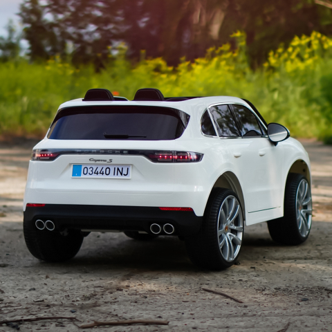 Masinuta electrica pentru 2 copii, Porsche Cayenne XXL, cu roti moi si scaun tapitat, 180W, 12V,  alba [11]