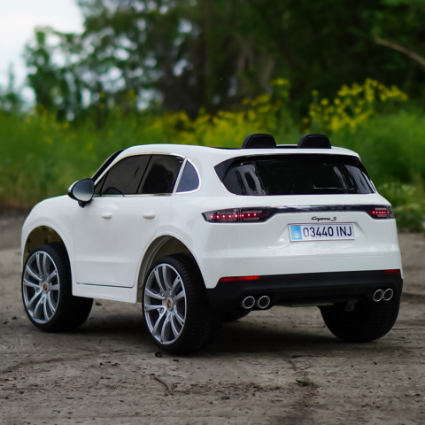 Masinuta electrica pentru 2 copii, Porsche Cayenne XXL, cu roti moi si scaun tapitat, 180W, 12V,  alba [9]