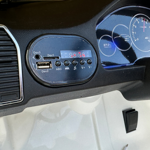 Masinuta electrica pentru 2 copii, Porsche Cayenne XXL, cu roti moi si scaun tapitat, 180W, 12V,  alba [21]