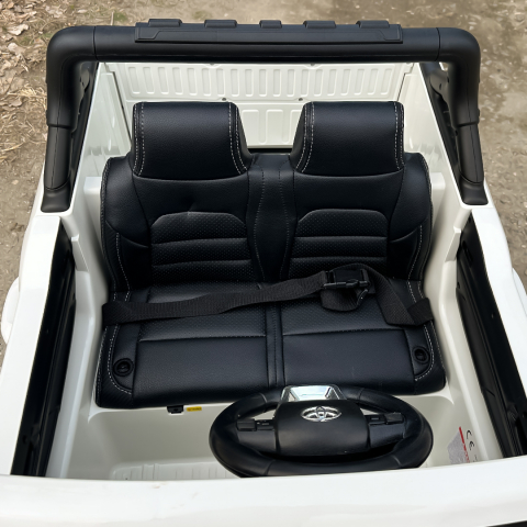 Masinuta electrica pentru 2 copii, Toyota Hilux 4x4 180W 12V 14Ah PREMIUM, culoare Alba [18]