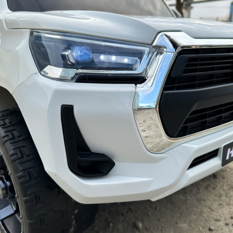 Masinuta electrica pentru 2 copii, Toyota Hilux 4x4 180W 12V 14Ah PREMIUM, culoare Alba [17]