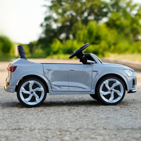 Masinuta electrica pentru copii, Audi SQ8 [9]