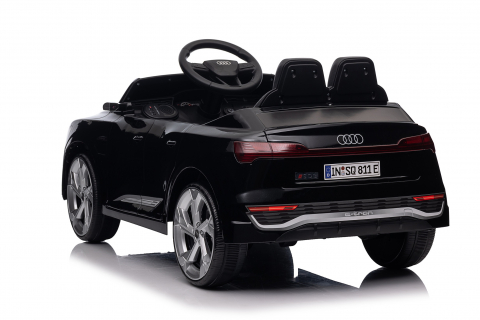 Masinuta electrica pentru copii, cu licenta Audi SQ8 Neagra [6]