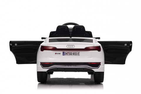 Masinuta electrica Audi SQ8 alba [15]