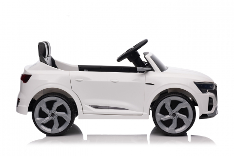 Masinuta electrica Audi SQ8 alba [9]
