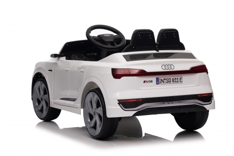 Masinuta electrica Audi SQ8 alba [6]