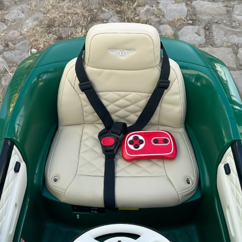 Masinuta electrica pentru copii Bentley Mulsanne 90W cu roti moi si scaun tapitat, verde [21]