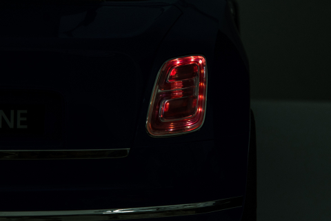 Masinuta electrica pentru copii Bentley Mulsanne 90W cu roti moi si scaun tapitat, albastru [32]