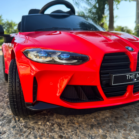 Bmw M4, cu o putere de 90W la tensiune de 12V [13]