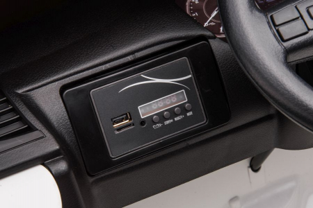 Masinuta electrica pentru 2 copii, Toyota Hilux 4x4 180W 12V 14Ah PREMIUM, culoare Alba [26]
