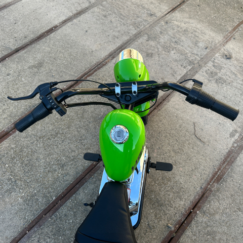 Motocicleta pentru copii intre 5 si 9 ani, Kinderauto Old School, 300W, 24V, cu roti gonflabile, scaun tapitat, premium, verde [14]