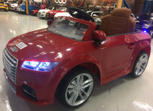Masinuta electrica premium Audi TTS pentru copii, rosie [3]