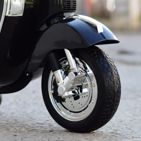 Scuter electric pentru copii Piaggio PX150, 70W, 12V, roti moi si scaun tapitat, echipare Premium, negru [8]