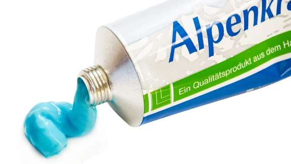 Crema pentru dureri din plante alpine si uleiuri esentiale Alpenkrauter 200 ml [2]