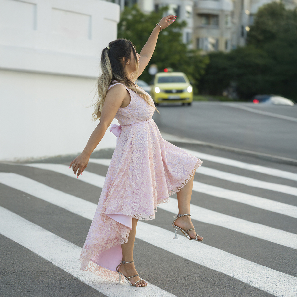 Rochie femei, eleganta,fusta asimetrica, din dantela, culoare roz [3]