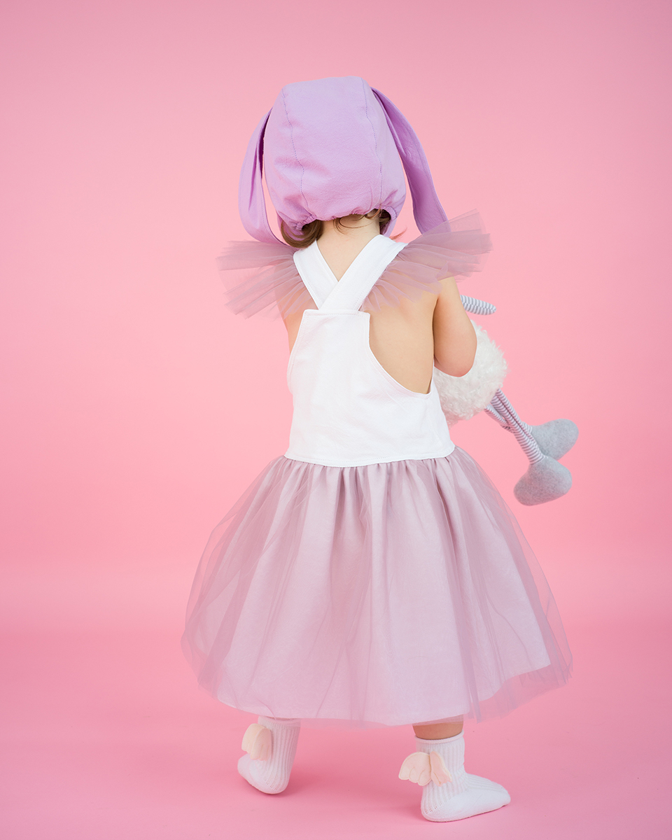 Rochie iepuras, culoare alb si lila, urechi cu iepuras, fustita cu tulle, volane din tulle pe bretele [2]