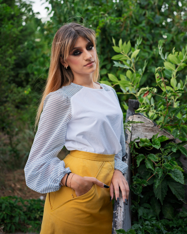 Bluză damă, din pânză topită, cu mâneci lungi si largi, culoare alb [2]