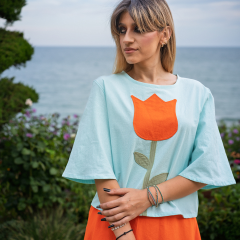 Bluză damă, din pânză topită, cu mâneci largi, culoare baby blue, cu aplicatie lalea [4]