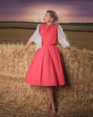 Compleu dama vara, fucsia, bluza cu volane, fusta midi, in cute, cu buzunare [1]