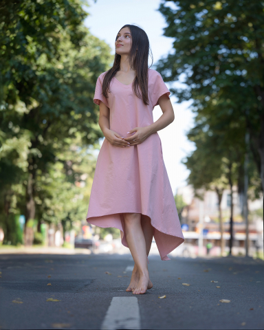 Rochii - Rochie Asimetrica, scurta in fata si lunga in spate, culoare roz pal, cu buzunare, decolteu in forma de V