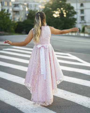 Rochie femei, eleganta,fusta asimetrica, din dantela, culoare roz [1]