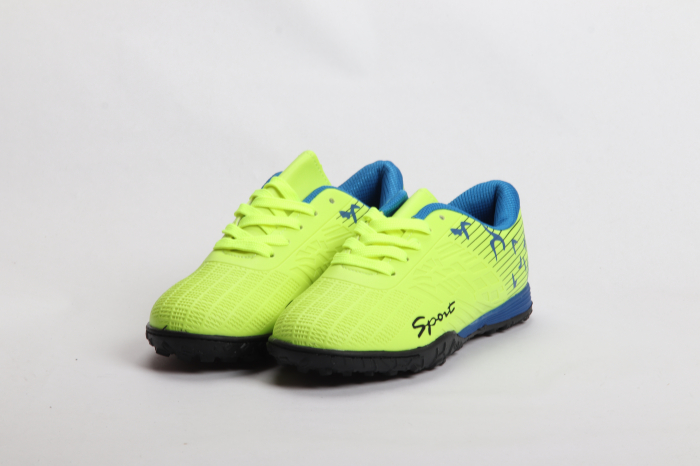 PANTOFI FOTBAL BAIETEL [3]