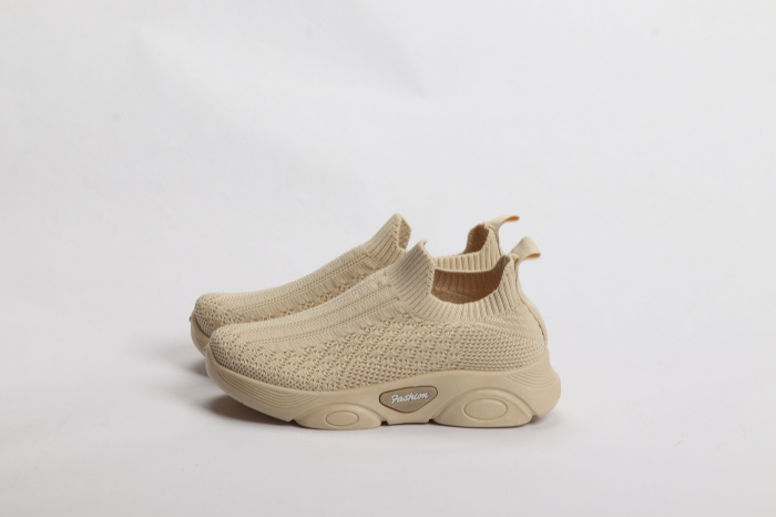 КРОССОВКИ НА ДЕВОЧКУ [2]