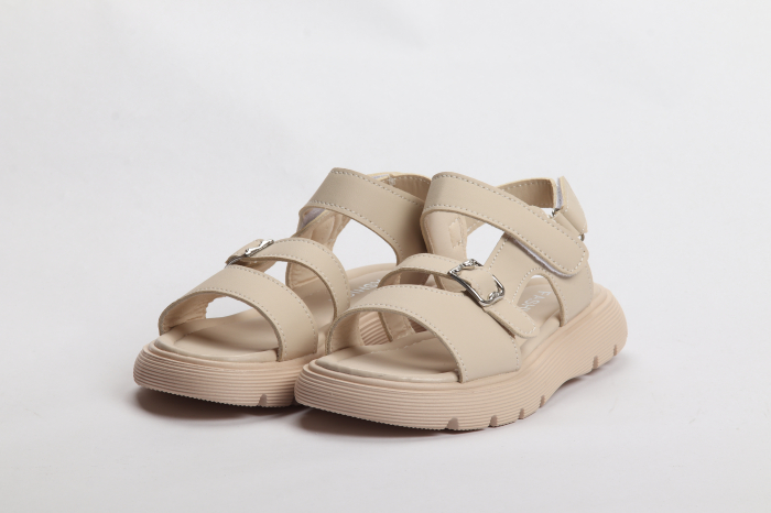 БОСОНОЖКИ НА ДЕВОЧКУ [3]