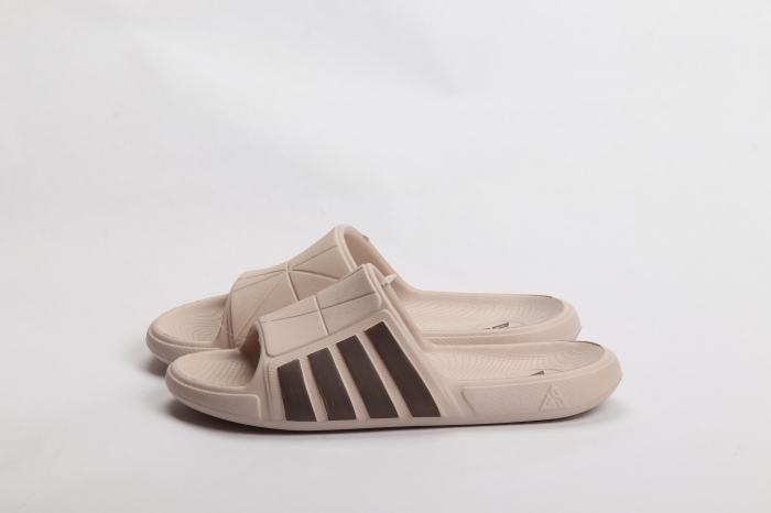 ШЛЕПКИ НА ДЕВОЧКУ [2]