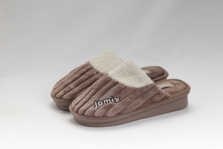 FEMEI - PAPUCI CASA FEMEIE