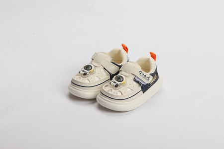 МАЛЬЧИКИ - БОСОНОЖКИ НА МАЛЬЧИКА