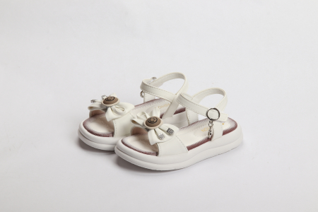 ДЕТИ - БОСОНОЖКИ НА ДЕВОЧКУ