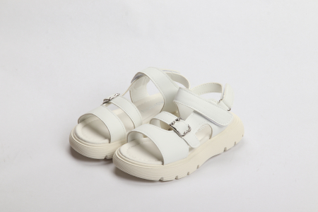 ДЕТИ - БОСОНОЖКИ НА ДЕВОЧКУ