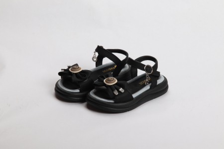 ДЕТИ - БОСОНОЖКИ НА ДЕВОЧКУ