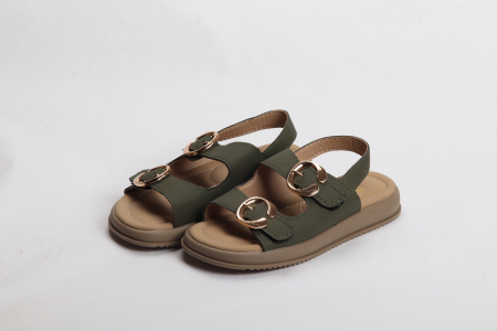 ДЕТИ - БОСОНОЖКИ НА ДЕВОЧКУ