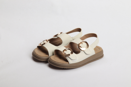 ДЕТИ - БОСОНОЖКИ НА ДЕВОЧКУ