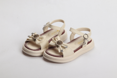 ДЕТИ - БОСОНОЖКИ НА ДЕВОЧКУ