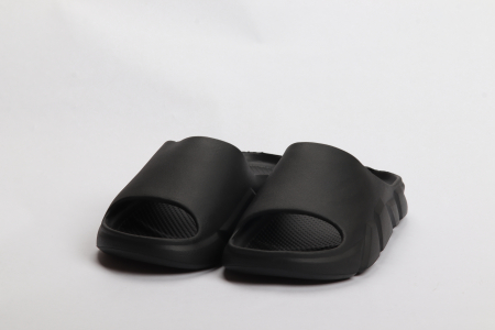 ШЛЕПКИ НА МАЛЬЧИКА [2]