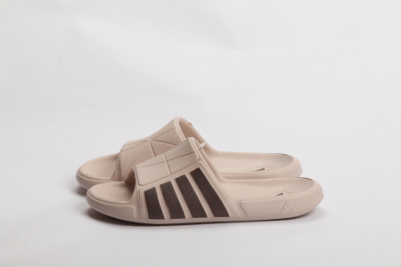 ШЛЕПКИ НА ДЕВОЧКУ [1]