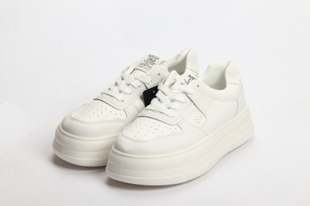 FEMEI - TENISI FEMEIE