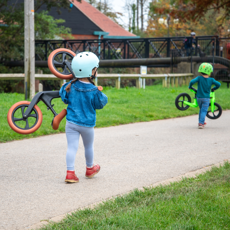 Bicicleta de echilibru fără pedale WHIZZ verde [9]