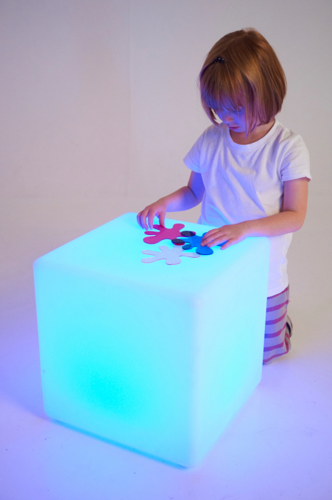 Cub senzorial luminos [6]