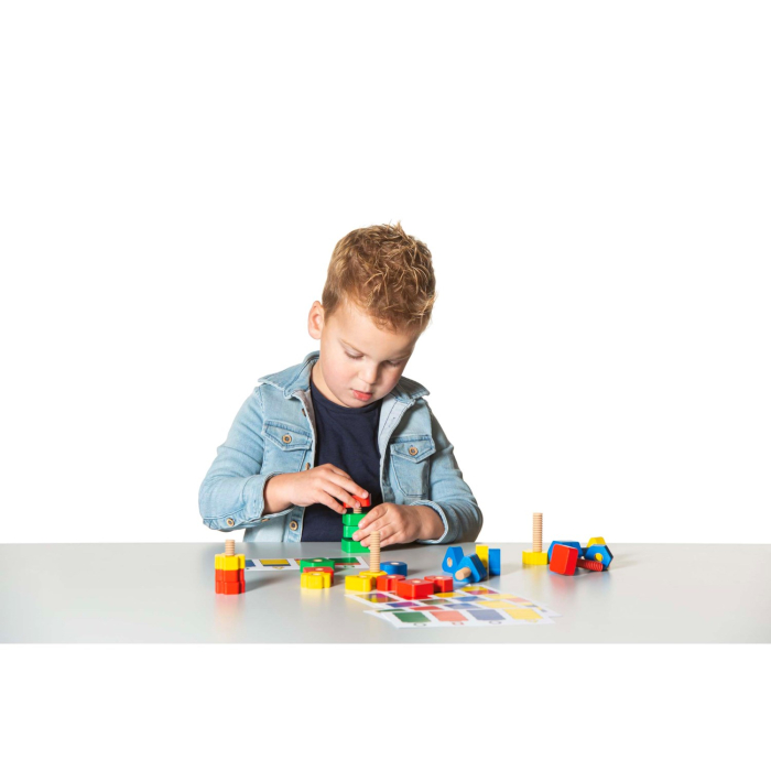 Joc de dezvoltare a motricității - Șuruburi și piulițe [2]