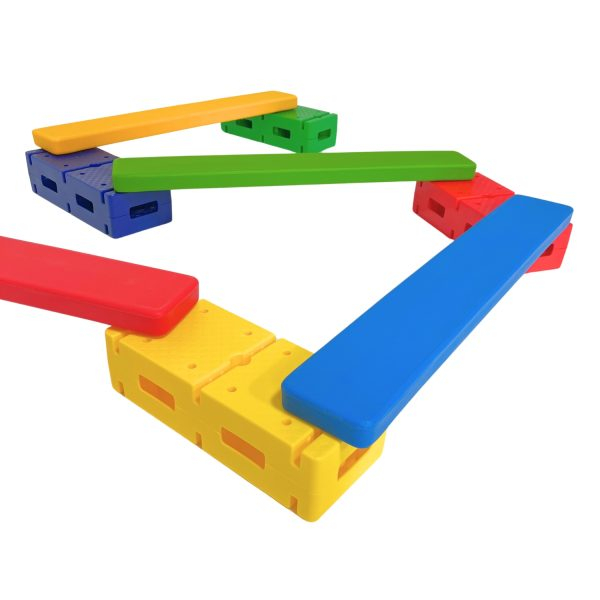 Traseu psihomotric senzorial cu plăci și blocuri [2]