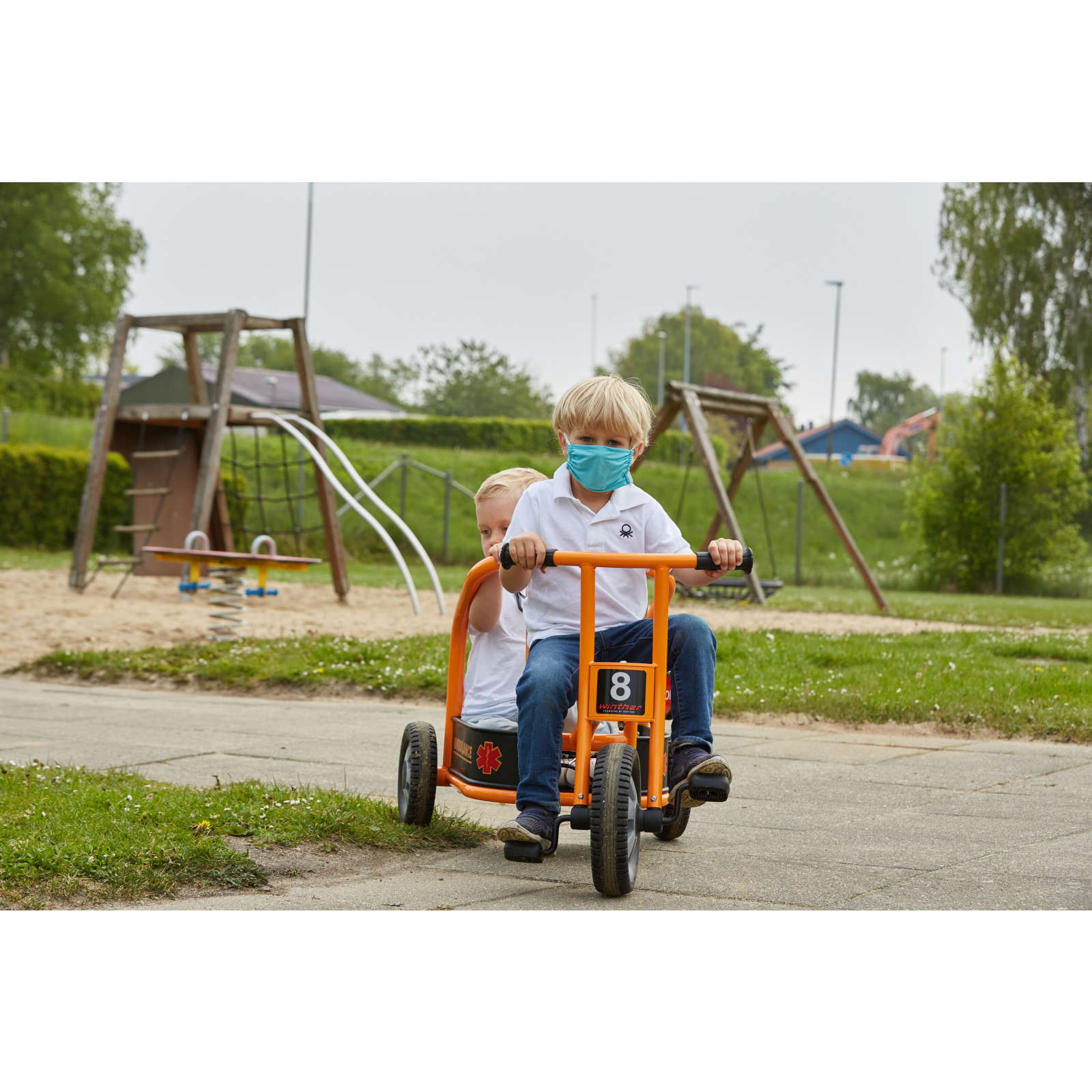 Tricicletă Ambulanță [2]