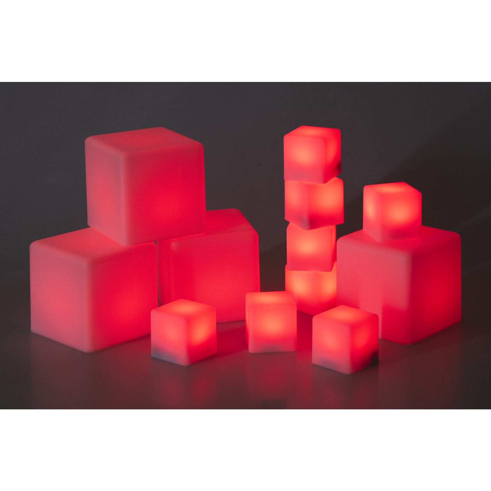 Cuburi luminoase care își schimbă culoarea pentru construcții senzoriale [2]